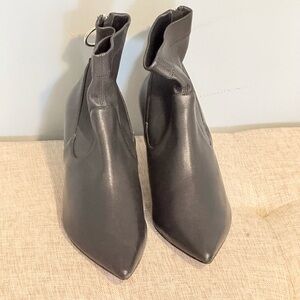 NEW H&M Women Heeled Boots, Black Faux Leather Back Zip 2 Inch Heel New Casual